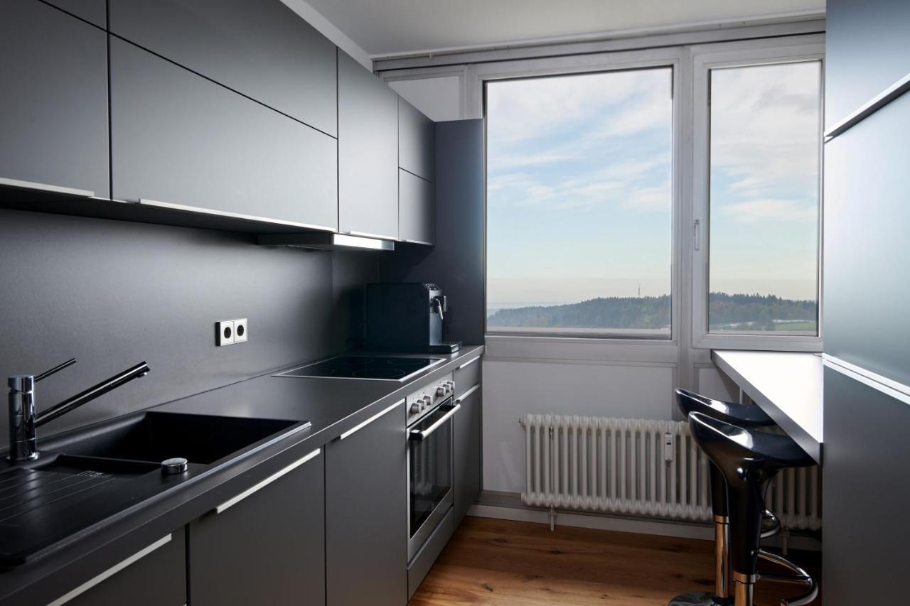 Criston Apartments - Comfy Living 7 ทือบิงเงิน ภายนอก รูปภาพ